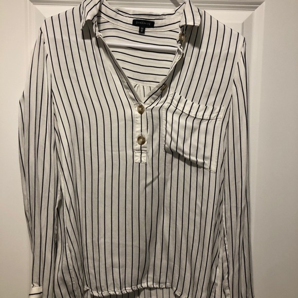 White with stripes dynamite blouse - Picture 3 of 5